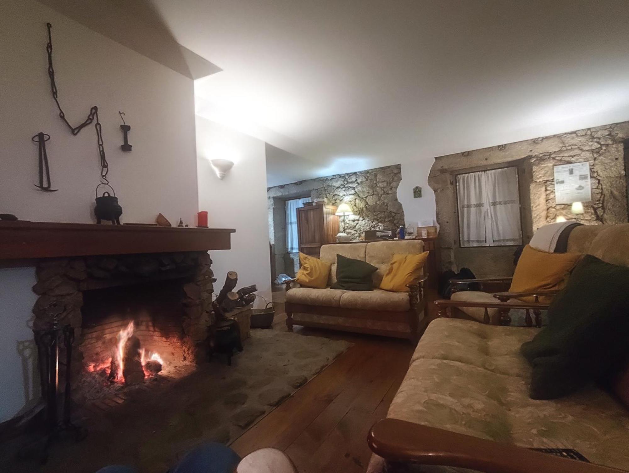 Casa Na Aldeia - Entre Fundao E Covilha Villa Pero Viseu ภายนอก รูปภาพ